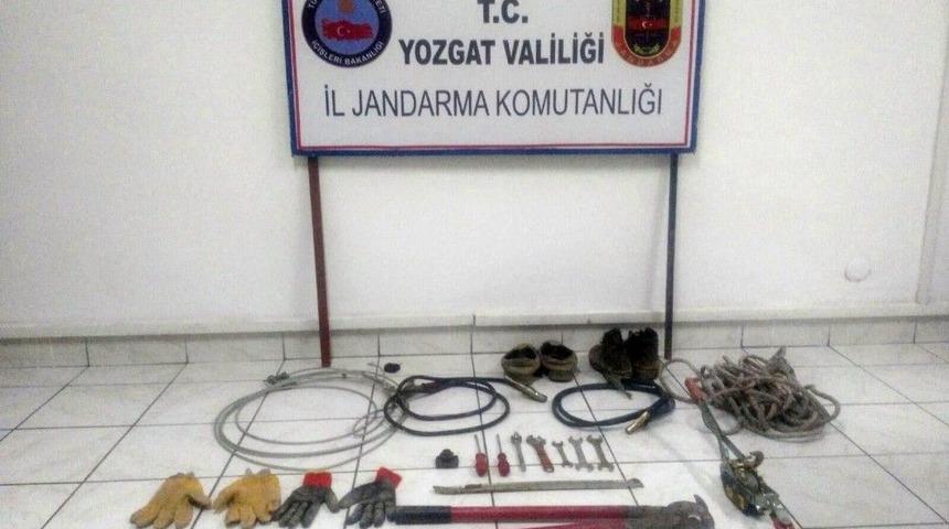 Yozgat’ta Kablo Hırsızlığı Yapan 2 Kişi Tutuklandı