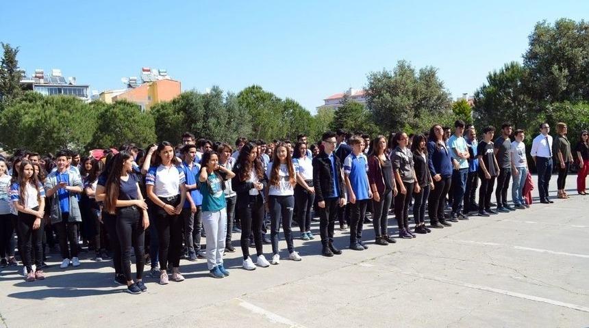 Didimli Lisesiler Bilim Fuarında Projelerini Tanıttı