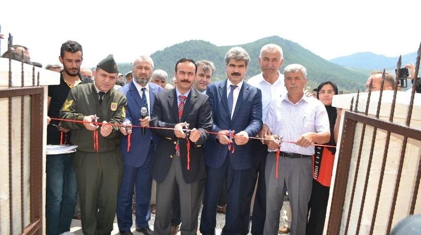 Ak Cami İbadete A&ccedil;ıldı