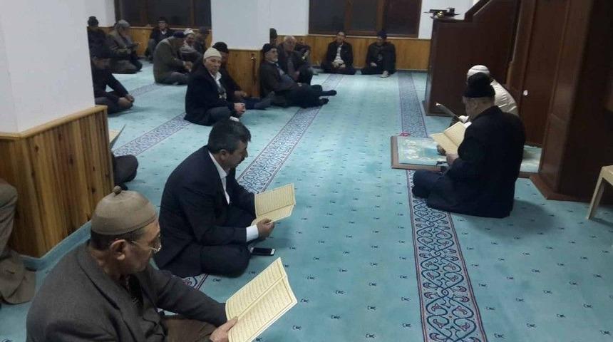 Afrin Harekatına Katılan Askerler Ve Şehitler İ&ccedil;in Dua Ettiler