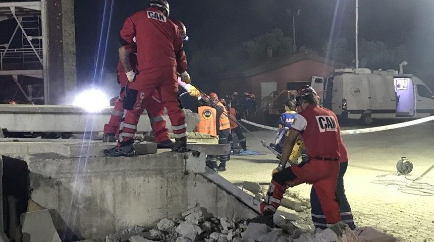 İzmir&rsquo;de Nefes Kesen Deprem Tatbikatı