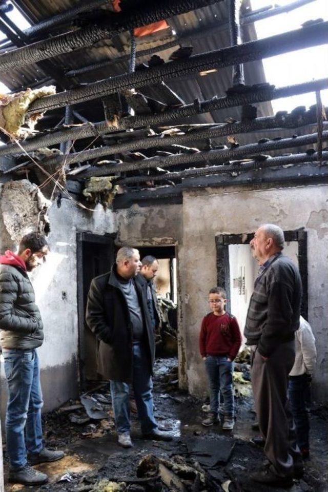 5 N&uuml;fuslu Duran Ailesi Evsiz Kaldı 2