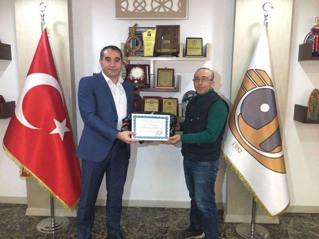 Kaymaklı&rsquo;da Sigarayı Bırakan Vatandaşlar &Ouml;d&uuml;llendirildi 2