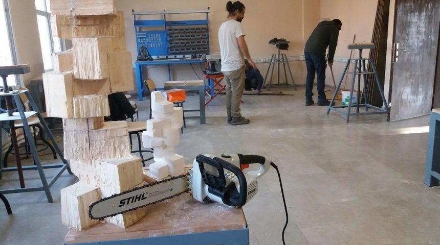 D&uuml;zce &Uuml;niversitesi G&uuml;zel Sanatlar Enstit&uuml;s&uuml; İlk &Ouml;ğrencilerini Aldı