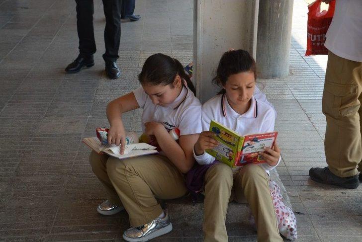 Öğrenciler İzban’da Kitap Okudu G3