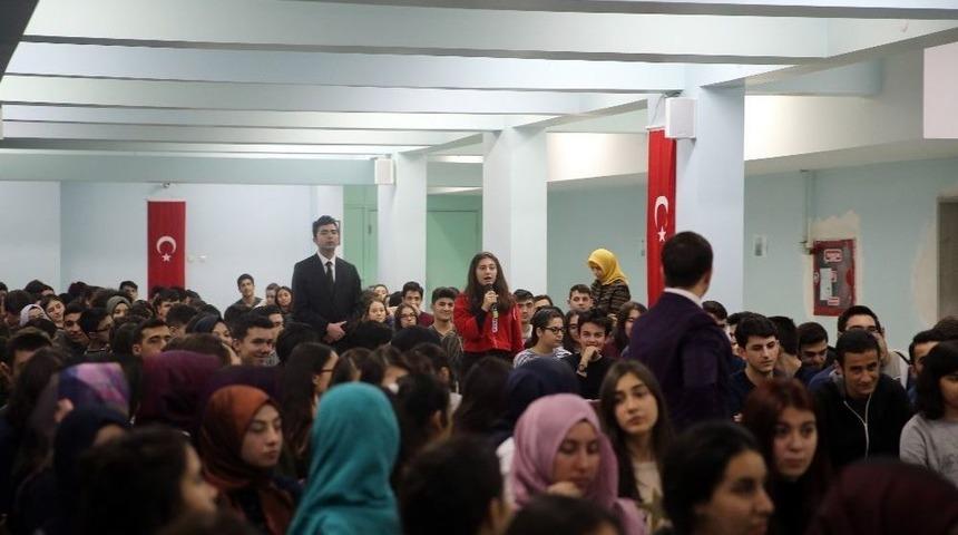 Başkan Ercan Gen&ccedil;lerle Buluştu