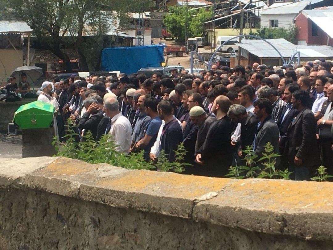 Ayı Saldırısı Sonucu Hayatı Kaybeden Besici Toprağa Verildi