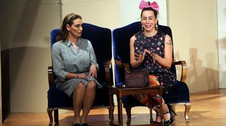 &ldquo;evlilik Curcunası&rdquo; Yenimahalle İzleyicisiyle Buluştu