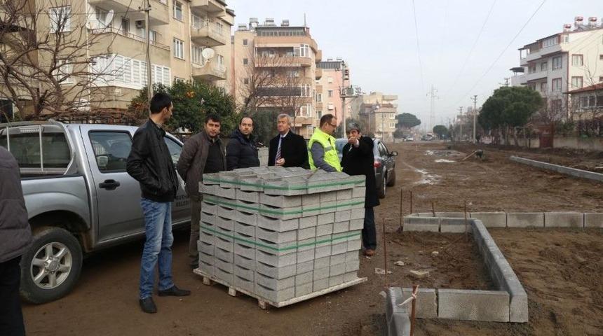 Burhaniye&rsquo;de Yılmaz Akpınar Bulvarı Yenileniyor