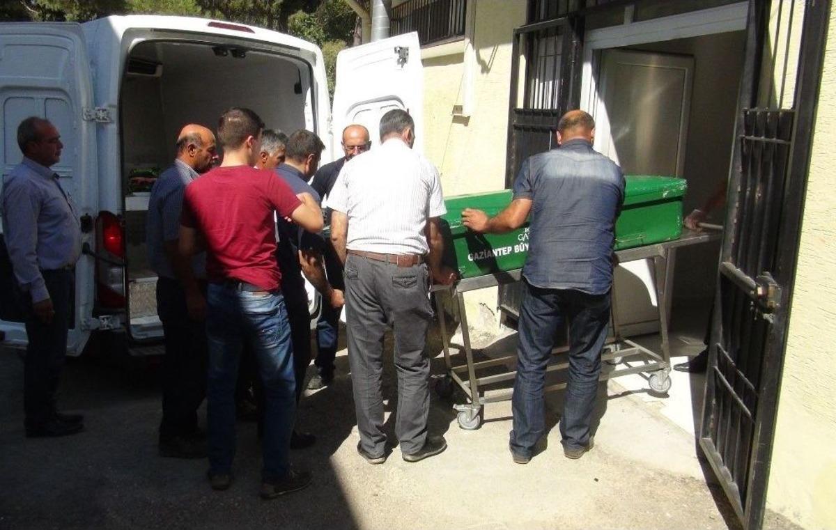 Boğazı Kesilerek &Ouml;ld&uuml;r&uuml;len Kişinin Cinayetinde Şok Gelişme