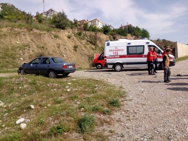 Adana’da Otomobiller Kafa Kafaya Çarpıştı: 1 Yaralı