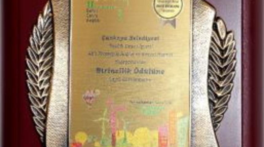 Sağlıklı Kent &Ccedil;ankaya &Ouml;d&uuml;llerini Aldı