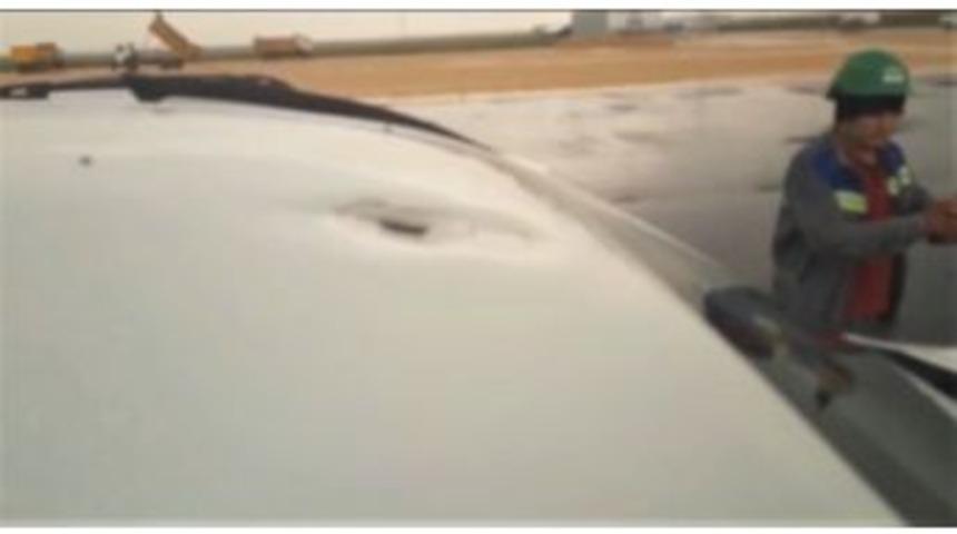 Park Halindeki Araca Yıldırım D&uuml;şt&uuml;