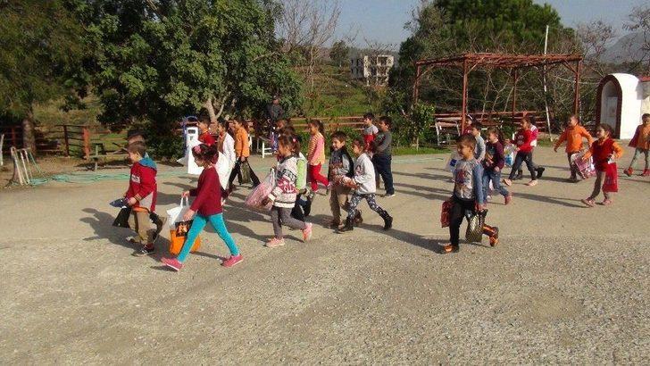 İlkokul Öğrencisinden Mehmetçiğe Duygulandıran Hediye G3