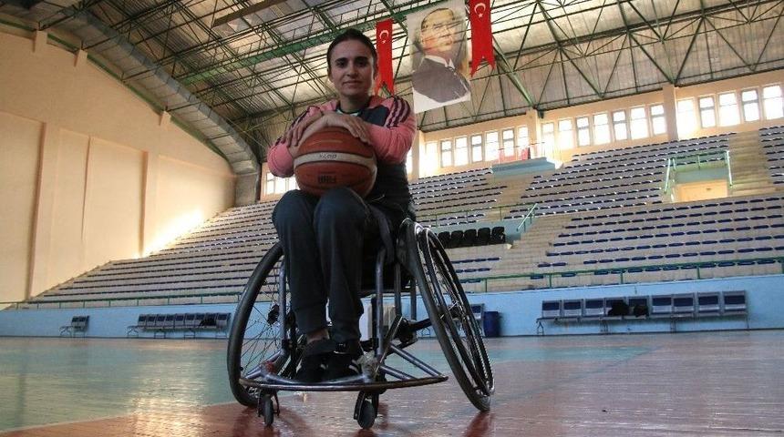 Kuzeniyle Evlenmemek İçin İntihara Teşebbüs Etti, Basketbolla Hayata Tutundu