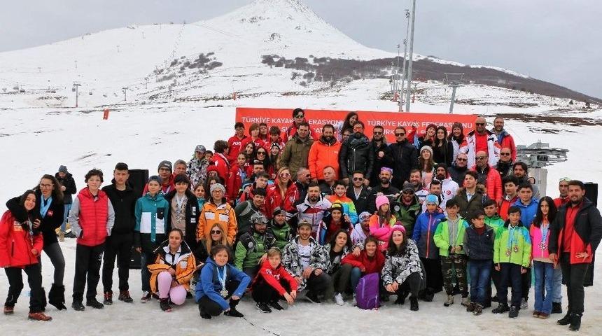Snowboard Yarışları Tamamlandı