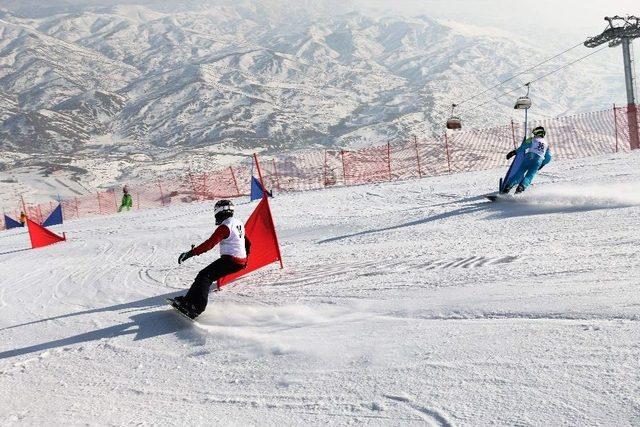 Snowboard Yarışları Tamamlandı