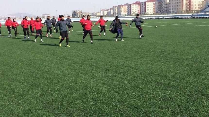 Kars 36 Spor Kendirli Belediye Spor Hazırlıklarını Sürdürüyor