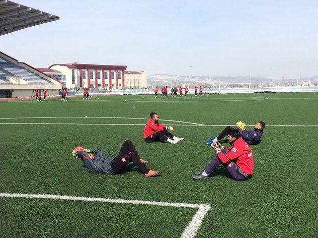 Kars 36 Spor Kendirli Belediye Spor Hazırlıklarını Sürdürüyor