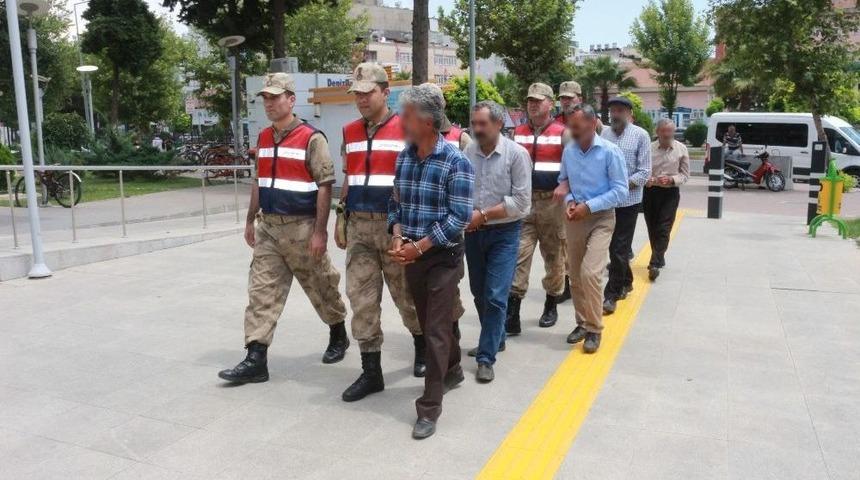 Ter&ouml;r Operasyonuna G&ouml;zaltına Alınan 5 Kişi Adliyeye Sevk Edildi