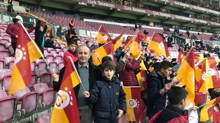 Hakkarili &Ouml;ğrenciler Galatasaray İle Konyaspor Ma&ccedil;ını İzledi