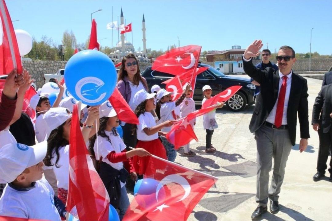 Edremit Belediyesinden &Uuml;cretsiz Tekne Turu