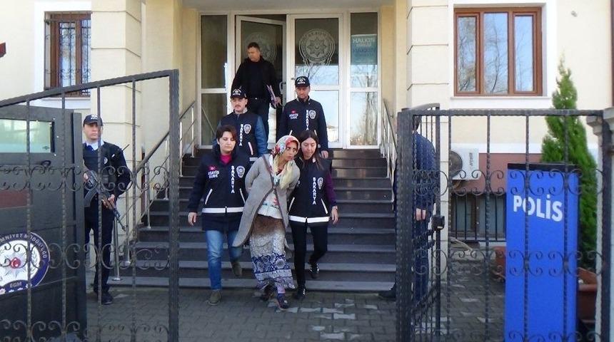 Yankesicilik Yaparken Su&ccedil;&uuml;st&uuml; Yakalanan Kadın Adliyeye Sevk Edildi