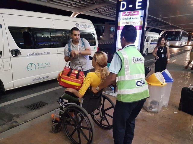 Tayland’da Sivri Sineğin Isırıp Hasta Ettiği Oyuncu Leyla Bilginel İstanbul’a Getirildi
