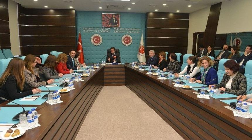 Bakan Zeybekci: "ekonomide 2018&rsquo;e Dair Beklentiler Olumlu Y&ouml;nde"