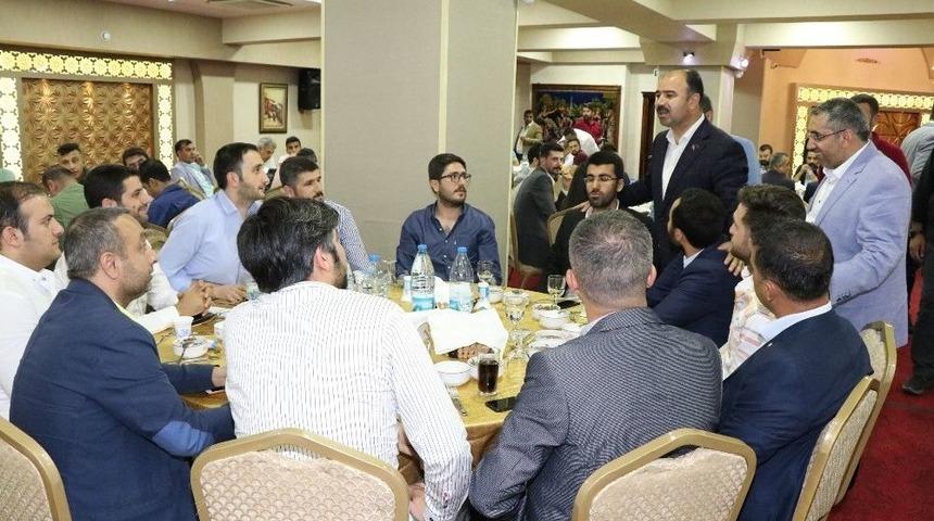 Bakan Fakıbaba Ve Başkan &Ccedil;ift&ccedil;i Avukatlarla Bir Araya Geldi