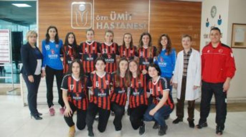Şampiyon Kızlar &Ouml;zel &Uuml;mit&rsquo;te Sağlık Taramasından Ge&ccedil;ti