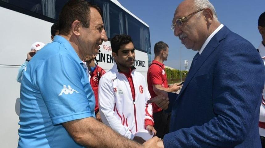 Milli Boks&ouml;rler İspanya Yolcusu