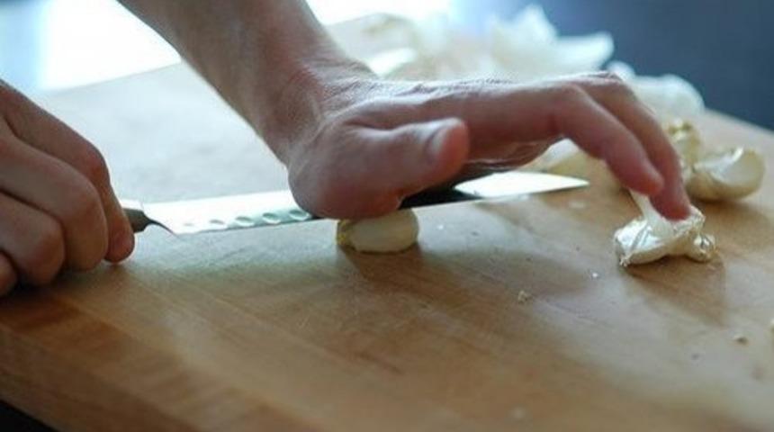 Vakit Nakittir: Sebzeleri Kolayca Soymanın Püf Noktaları