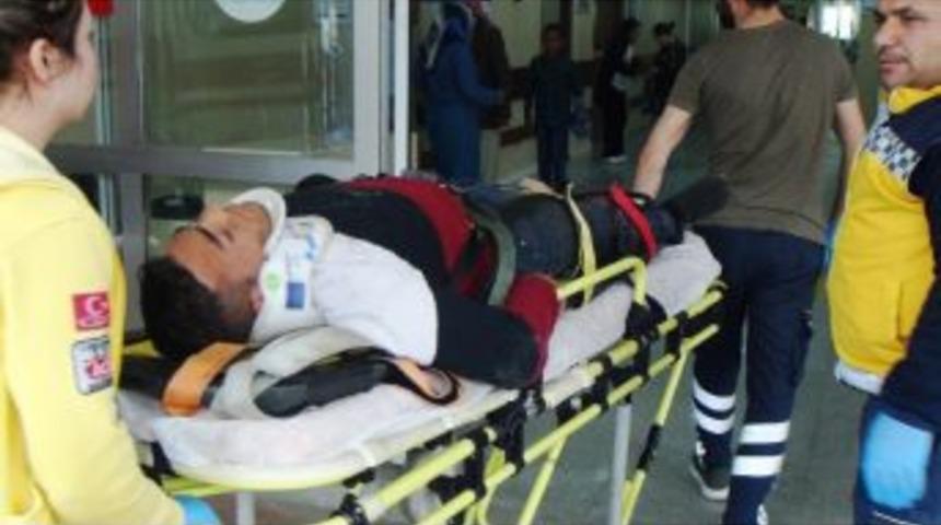 Devrilen Motosikletin S&uuml;r&uuml;c&uuml;s&uuml; Yaralandı