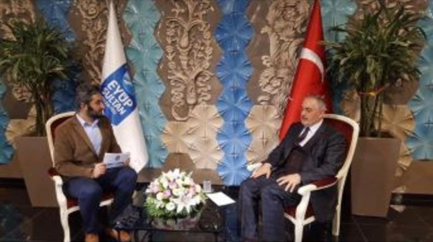 Ey&uuml;psultan Belediye Başkanı Remzi Aydın Sosyal Medya &Uuml;zerinden Gelen Soruları Cevapladı