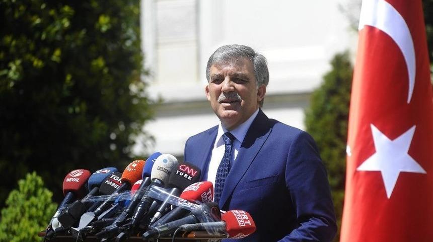 Abdullah Gül: "adaylığım İle İlgili Bir Süreç Söz Konusu Değildir"