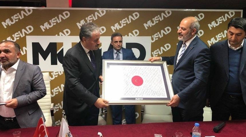 M&uuml;siad &lsquo;dost Meclisi&rsquo;nin Konuğu Başkan &Ccedil;akır Oldu