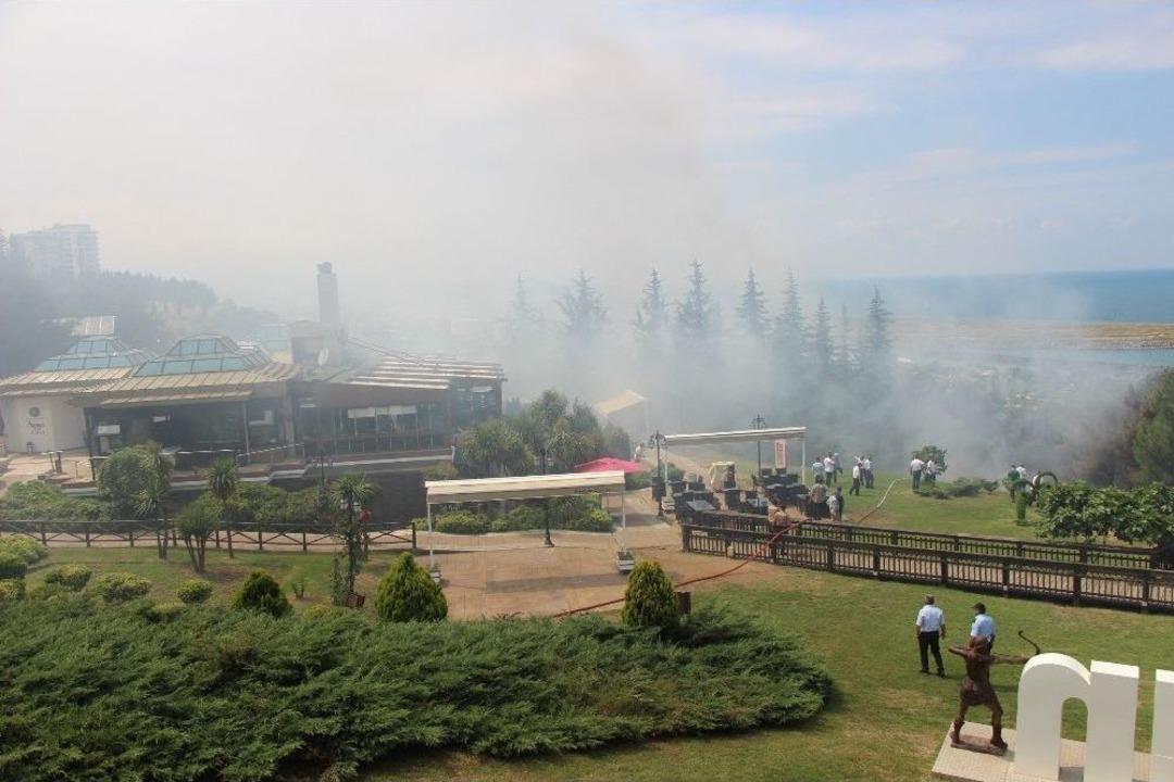 Samsun&rsquo;da Amisos Tepesi Alev Alev Yandı