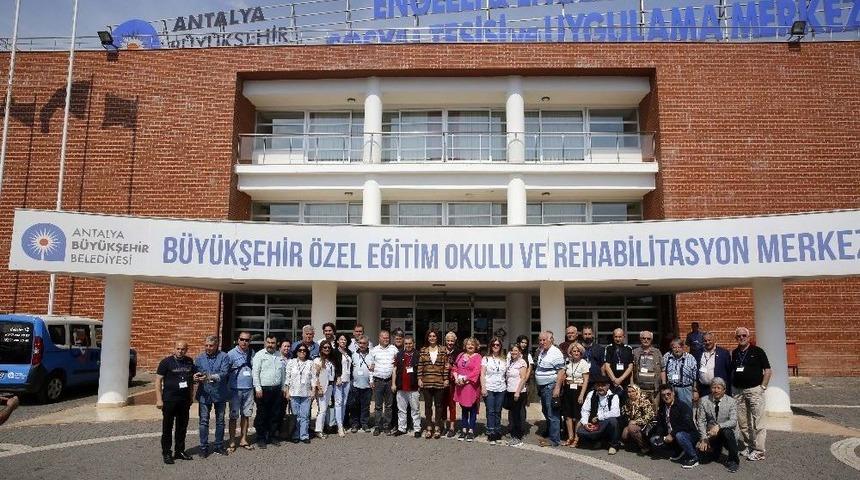 Misafir Gazeteciler &Ouml;zel Eğitim Okulu Ve Engelli Rehabilitasyon Merkezinde