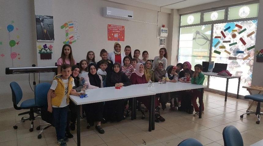 Kartepe’de Ebeveyn Eğitimleri Sürüyor