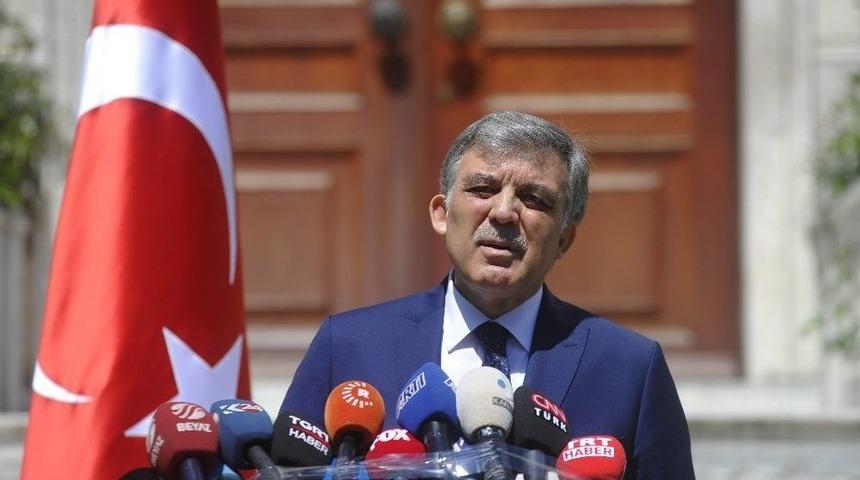 Abdullah G&uuml;l: "başlarını İki Elleri Arasına Alıp S&ouml;ylediklerini Muhasebe Etsinler"