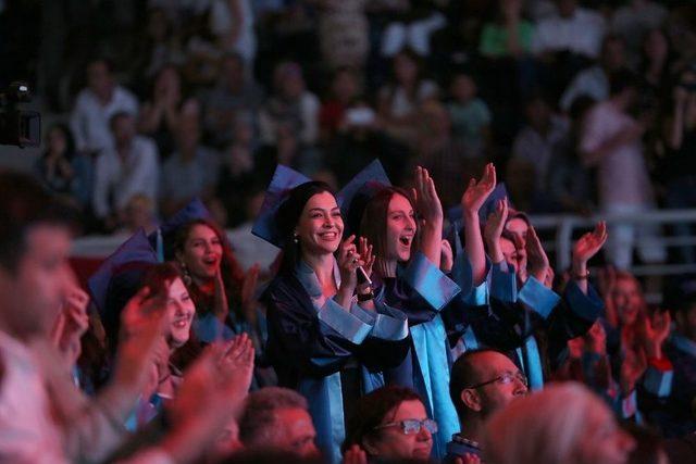 Paü’de 2017-2018 Eğitim Öğretim Yılı Genel Mezuniyeti Coşkulu Bir Törenle Kutlandı