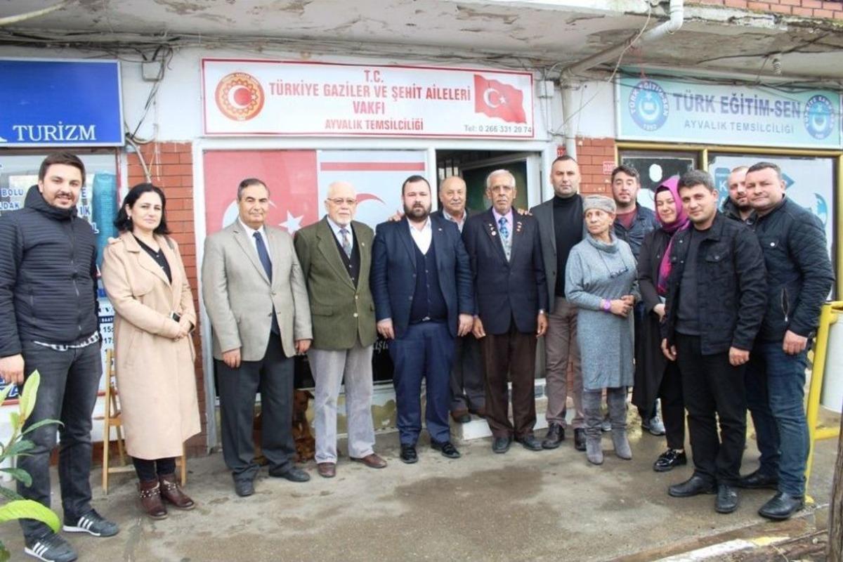 Ayvalık Ak Parti&rsquo;den Gazilere Anlamlı Ziyaret