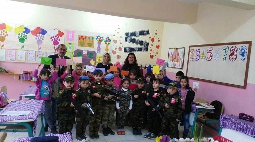 &Ouml;ğrencilerden Mehmet&ccedil;iğe Moral Mektubu