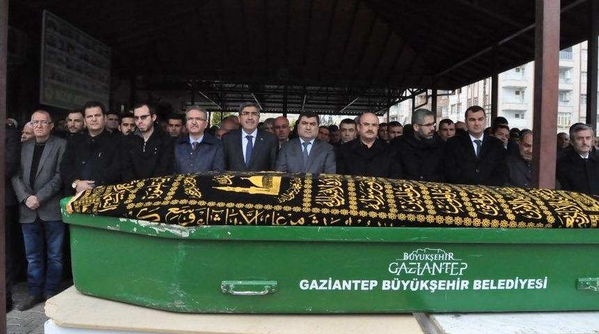 Ak Parti Nizip İl&ccedil;e Başkanının Babası Toprağa Verildi