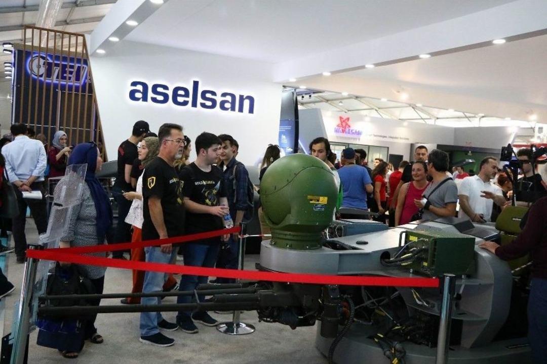 Antalya&rsquo;da Milyon Dolarlık Dev U&ccedil;aklar G&ouml;lgelik Oldu