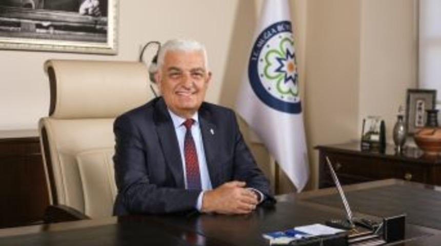 Başkan G&uuml;r&uuml;n&rsquo;den Davet