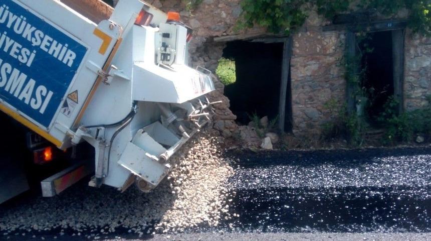 Muğla&rsquo;da 2018&rsquo;de 268 Kilometre Yol &Ccedil;alışması Yapılacak