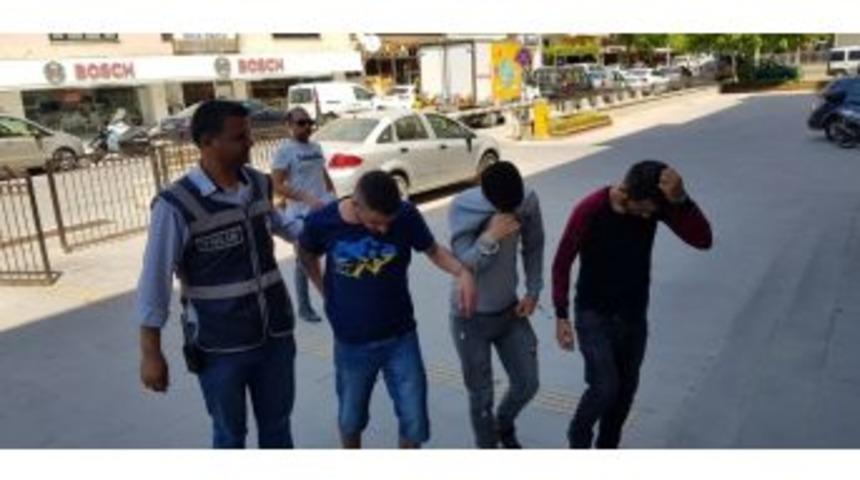 Kuşadası&rsquo;nda &Ccedil;eşitli Su&ccedil;lardan Aranan 4 Kişi Yakalandı