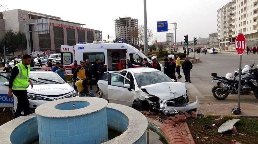 Kilis&rsquo;te Trafik Kazası: 2&rsquo;si Polis 4 Yaralı